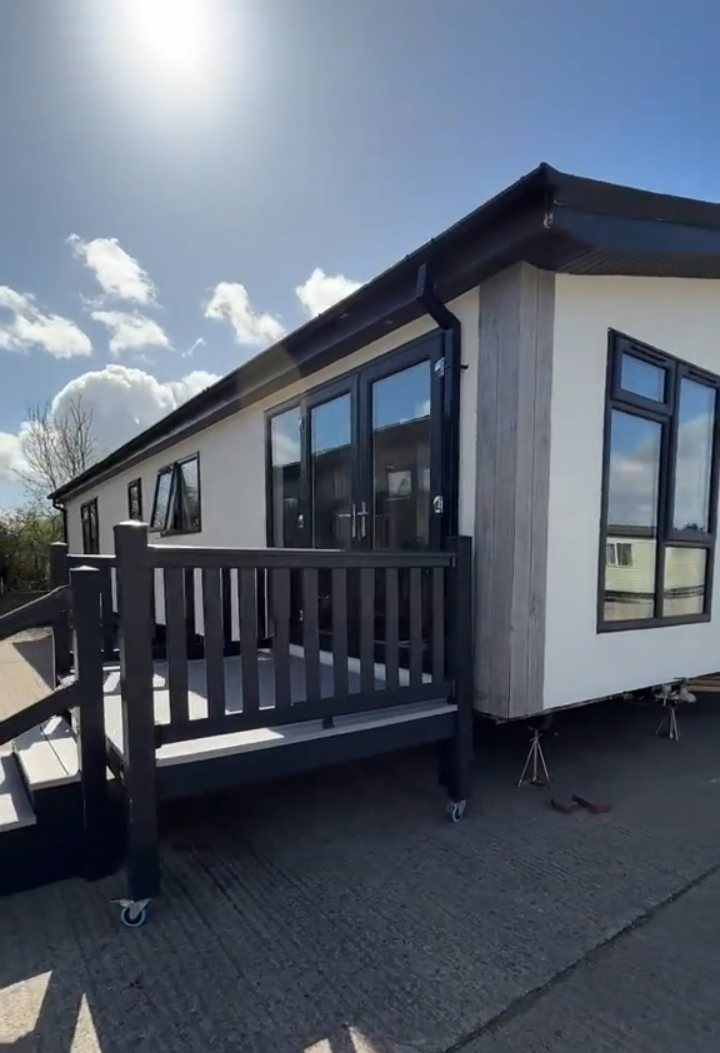 Mobil-home BERLI – Haut de gamme |  Prêt à vivre
